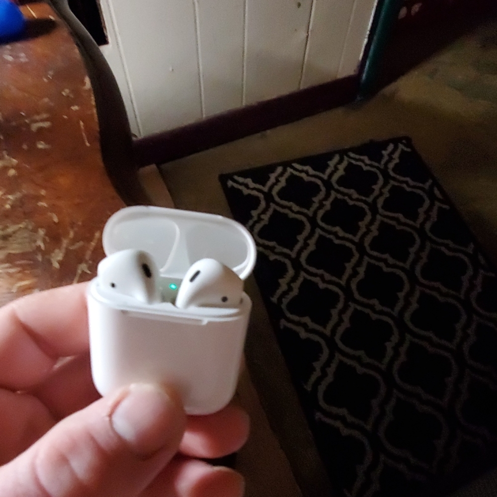 Apple airpods